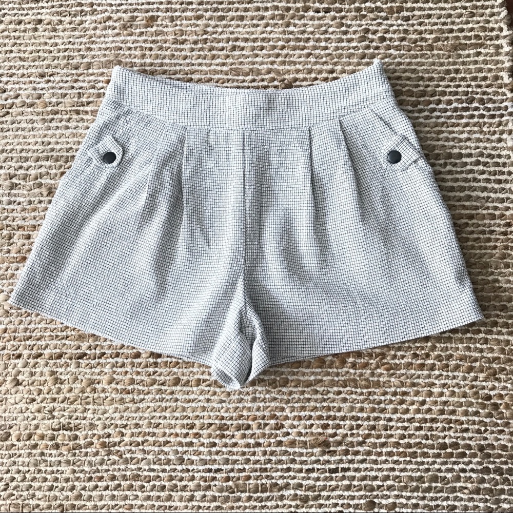Skies are Blue White Textured Shorts
